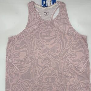 Brooks Distance Tank 3.0 in Empower Her 25